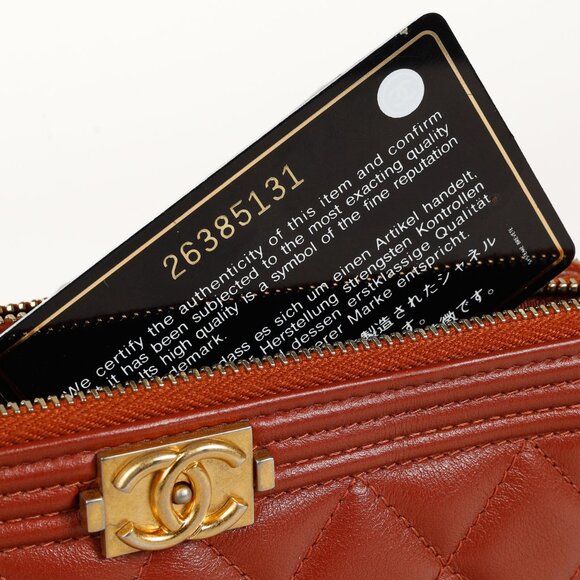 Chanel Red Grained Calfskin GHW Quilted Small Boy Clutch With Chain - Picture 12 of 13